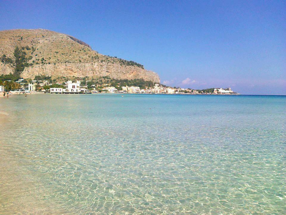 Отель Il Grillo Mondello Палермо Экстерьер фото